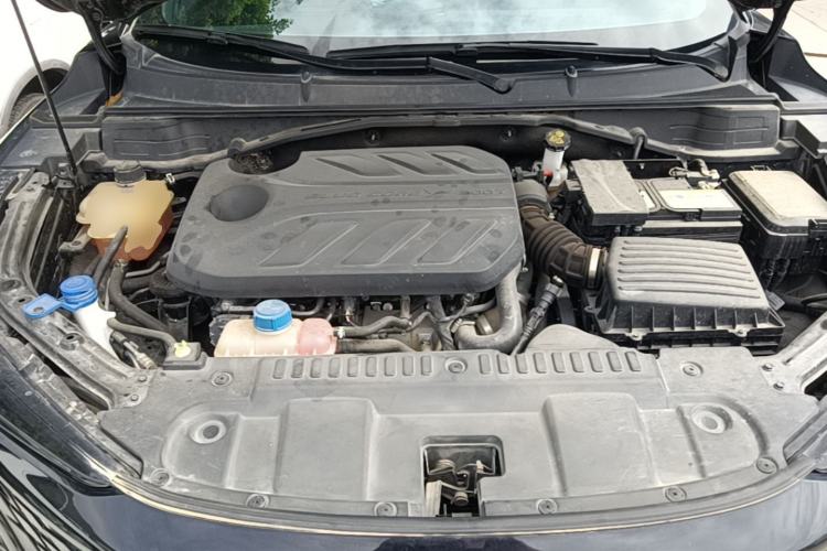 Used CHANGAN UNI-T 2022 1.5T Prestige Version Engine Bay