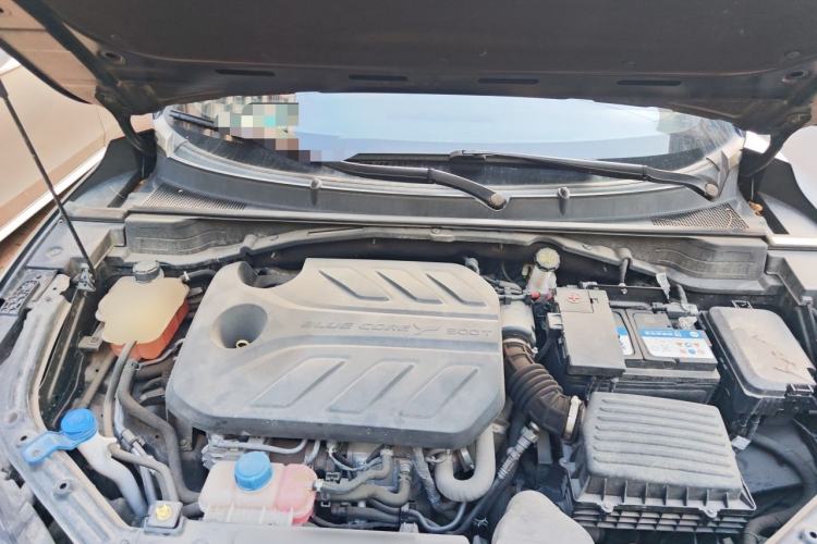 Used CHANGAN UNI-T 2022 1.5T Prestige Version Engine Bay