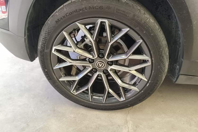 Used CHANGAN UNI-T 2022 1.5T Prestige Version Exterior 3