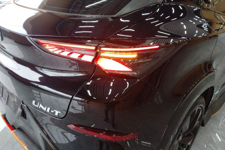Used CHANGAN UNI-T 2022 1.5T Sport Edition Premium Version Exterior 3