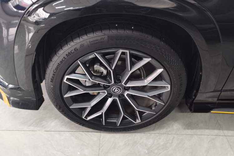 Used CHANGAN UNI-T 2022 1.5T Prestige Version Exterior 4