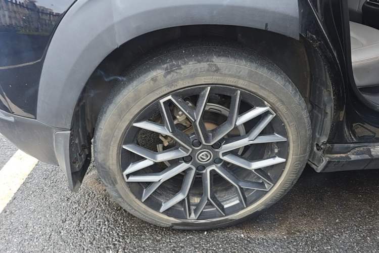Used CHANGAN UNI-T 2022 1.5T Prestige Version Exterior 5