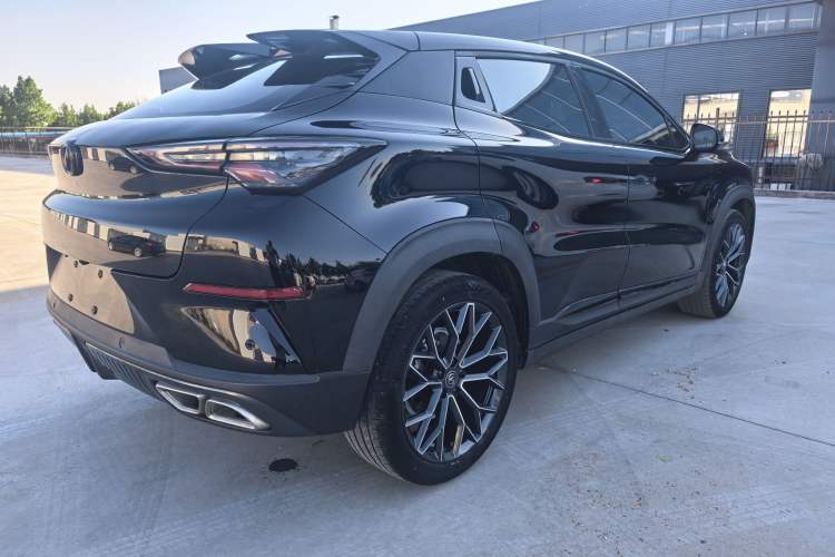 Used CHANGAN UNI-T 2022 1.5T Prestige Version Exterior 8