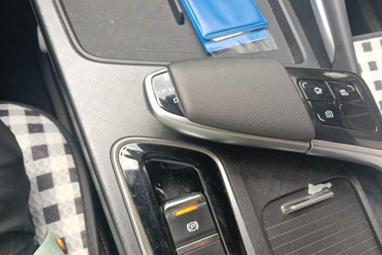 Used CHANGAN UNI-T 2022 1.5T Prestige Version Gear Lever