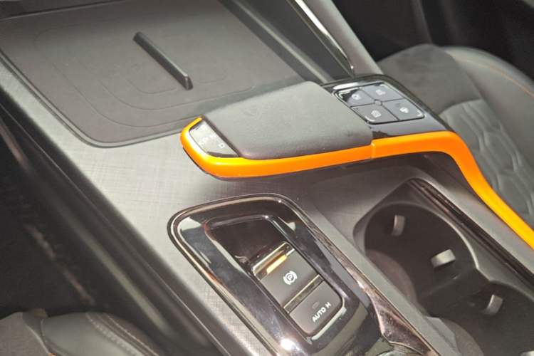 Used CHANGAN UNI-T 2022 1.5T Sport Edition Flagship Version Gear Lever