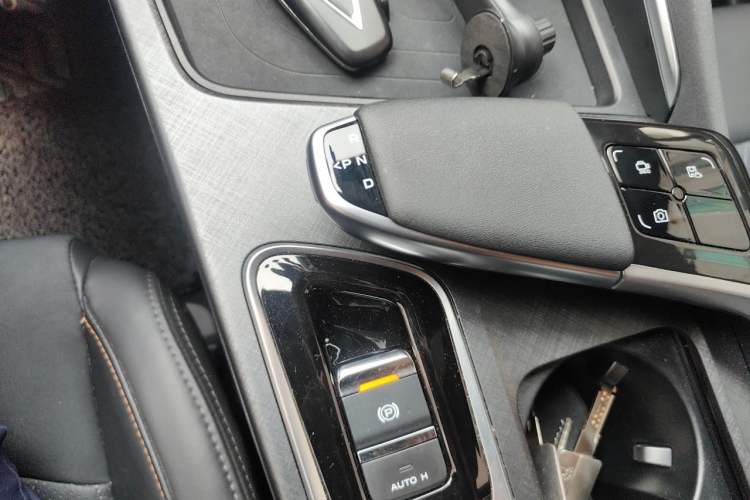 Used CHANGAN UNI-T 2022 1.5T Prestige Version Gear Lever