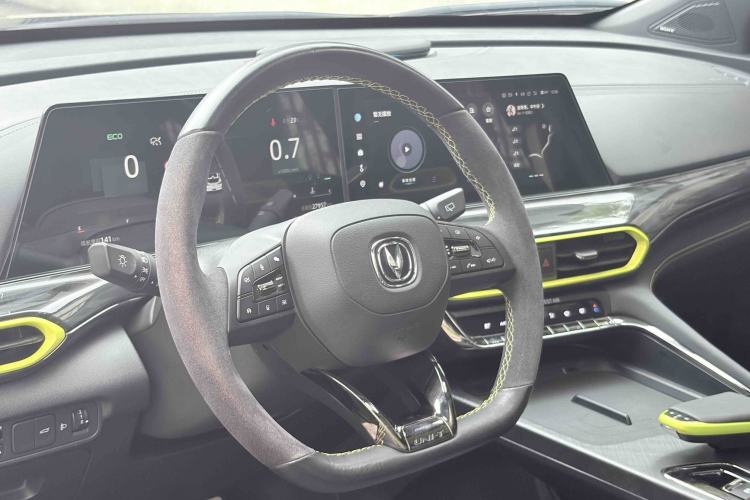 Used CHANGAN UNI-T 2022 1.5T Sport Edition Flagship Version Interior 1
