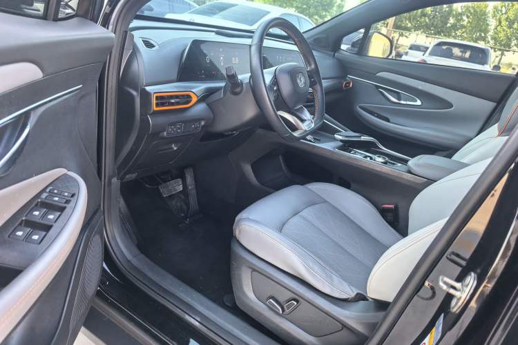 Used CHANGAN UNI-T 2022 1.5T Prestige Version Interior 2