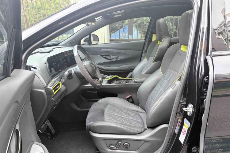 Used CHANGAN UNI-T 2022 1.5T Sport Edition Flagship Version Interior 2