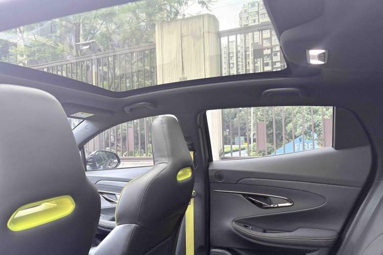 Used CHANGAN UNI-T 2022 1.5T Sport Edition Flagship Version Interior 7