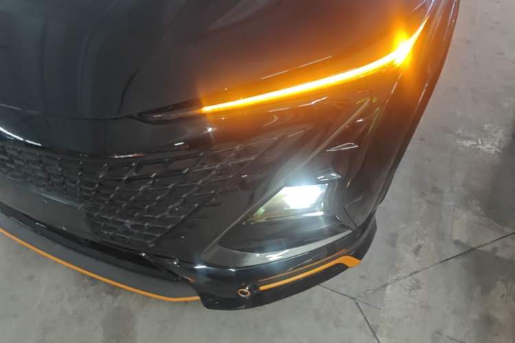 Used CHANGAN UNI-T 2022 1.5T Sport Edition Premium Version Left Front Headlight