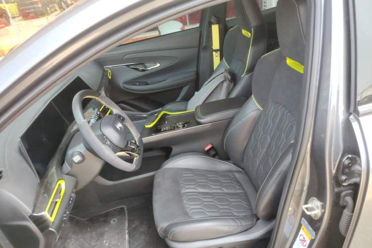 Used CHANGAN UNI-T 2022 1.5T Sport Edition Flagship Version Left Front Seat