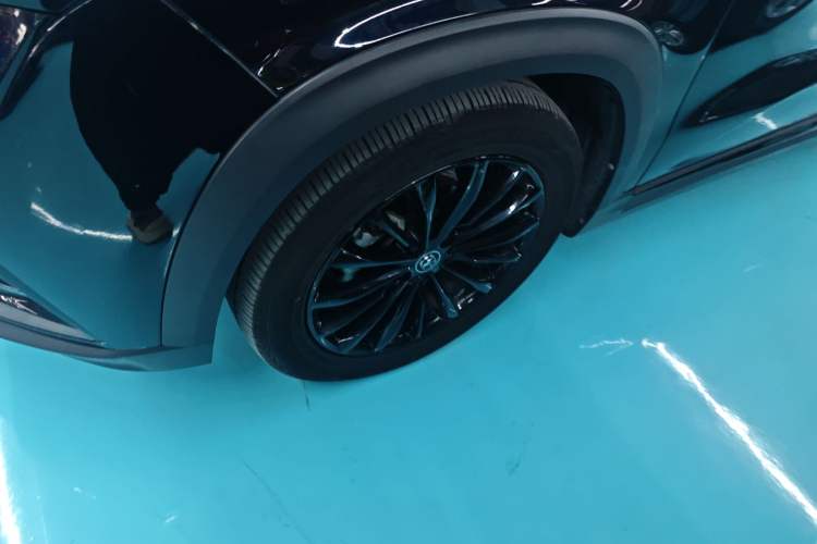 Used CHANGAN UNI-T 2022 1.5T Excellence Model Left Front Wheel Hub