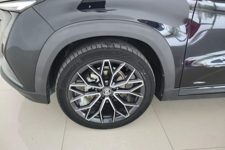 Used CHANGAN UNI-T 2022 1.5T Prestige Version Left Front Wheel Hub