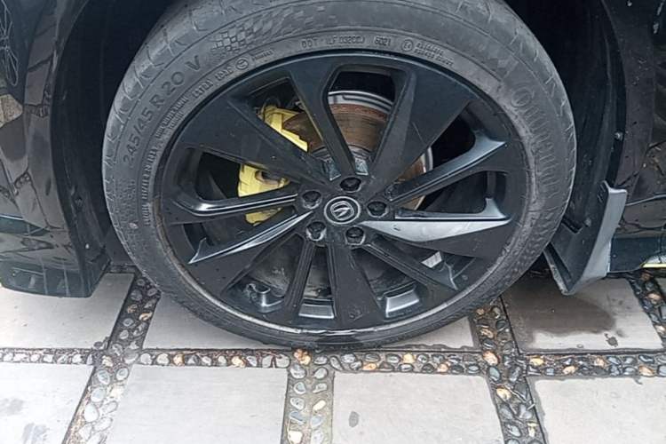 Used CHANGAN UNI-T 2022 1.5T Sport Edition Flagship Version Left Front Wheel Hub
