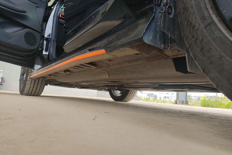 Used CHANGAN UNI-T 2022 1.5T Sport Edition Flagship Version Left Side Sill