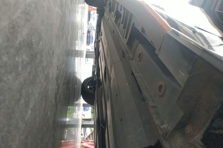 Used CHANGAN UNI-T 2022 1.5T Sport Edition Premium Version Left Side Sill