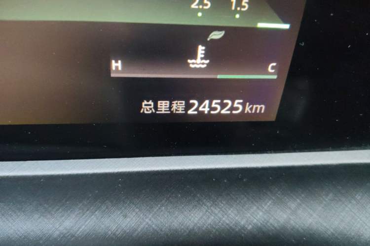 Used CHANGAN UNI-T 2022 1.5T Luxury Edition Odometer Close Up
