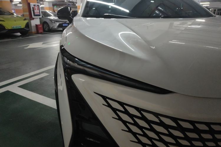 Used CHANGAN UNI-T 2022 1.5T Sport Edition Flagship Version Right Front Headlight