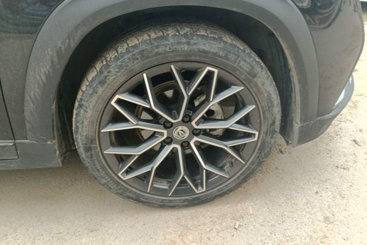 Used CHANGAN UNI-T 2022 1.5T Prestige Version Right Front Wheel Hub