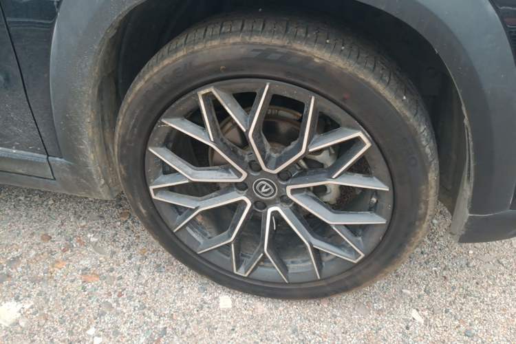 Used CHANGAN UNI-T 2022 1.5T Prestige Version Right Front Wheel Hub
