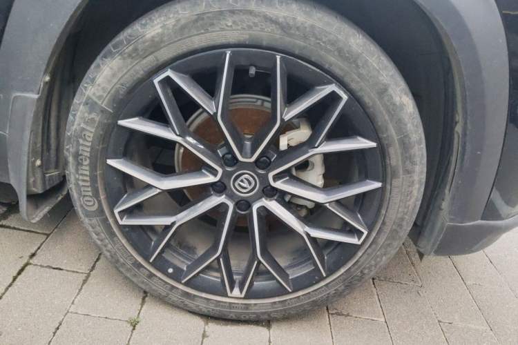 Used CHANGAN UNI-T 2022 1.5T Luxury Edition Right Front Wheel Hub