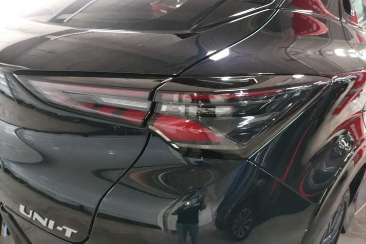 Used CHANGAN UNI-T 2022 1.5T Sport Edition Premium Version Right Rear Taillight