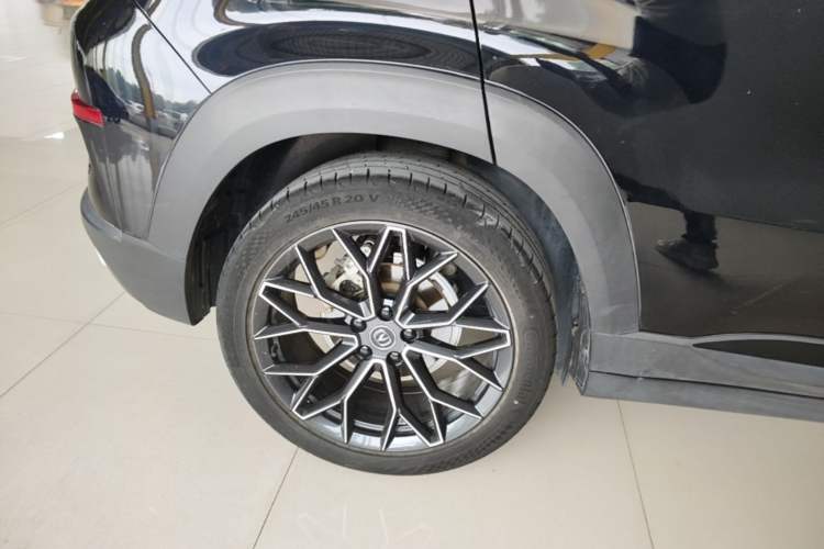 Used CHANGAN UNI-T 2022 1.5T Prestige Version Right Rear Wheel Hub