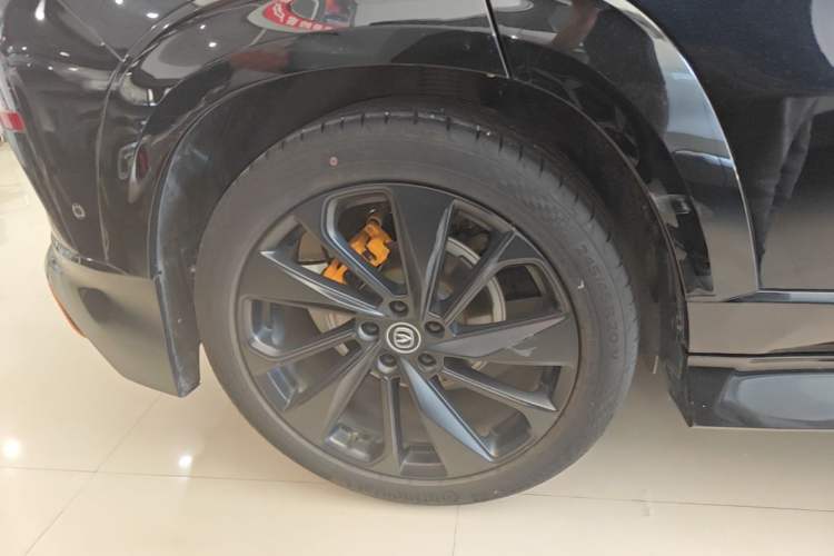 Used CHANGAN UNI-T 2022 1.5T Sport Edition Flagship Version Right Rear Wheel Hub