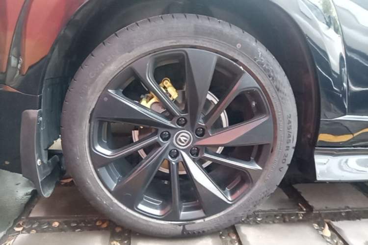 Used CHANGAN UNI-T 2022 1.5T Sport Edition Flagship Version Right Rear Wheel Hub