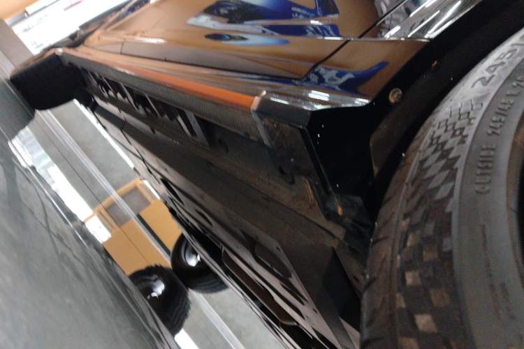 Used CHANGAN UNI-T 2022 1.5T Sport Edition Premium Version Right Side Sill