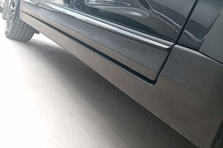 Used CHANGAN UNI-T 2022 1.5T Flagship Edition Right Side Sill