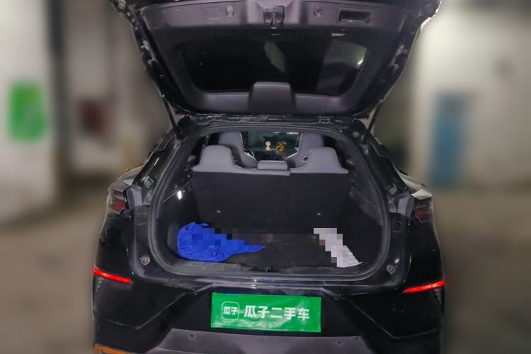 Used CHANGAN UNI-T 2022 1.5T Prestige Version Trunk
