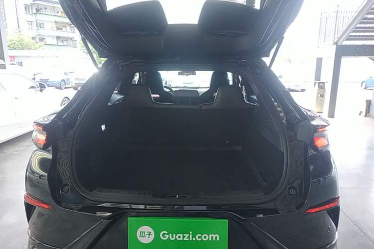 Used CHANGAN UNI-T 2022 1.5T Sport Edition Premium Version Trunk