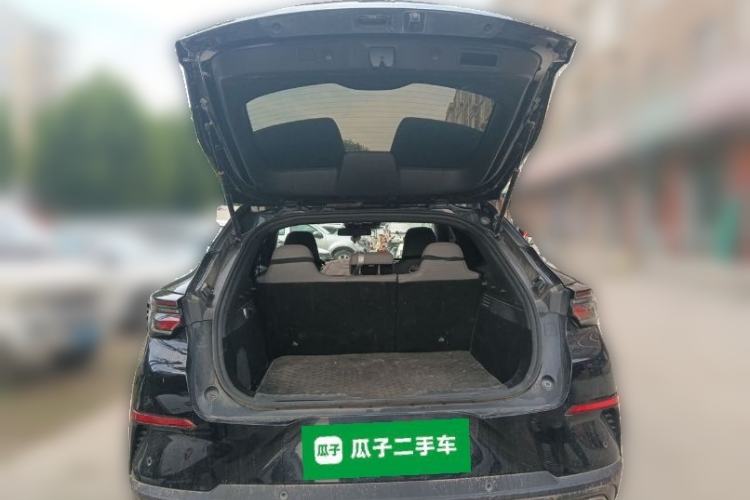 Used CHANGAN UNI-T 2022 1.5T Prestige Version Trunk