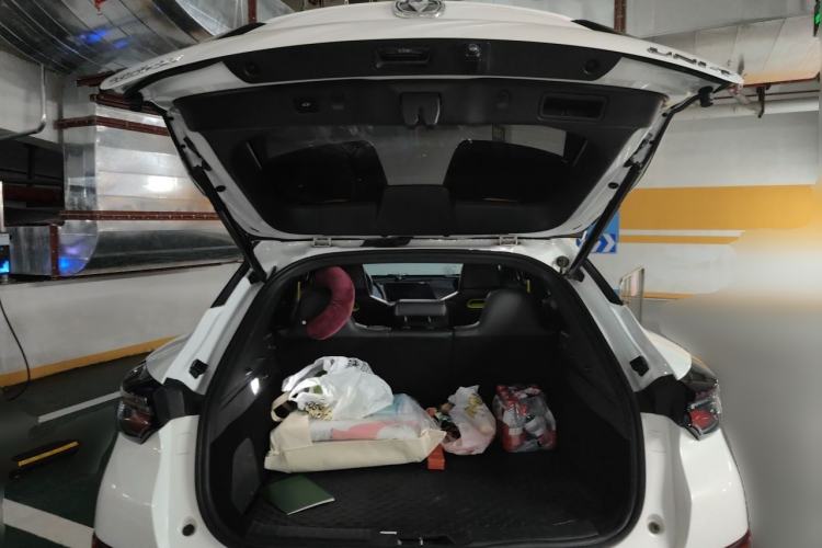 Used CHANGAN UNI-T 2022 1.5T Sport Edition Flagship Version Trunk
