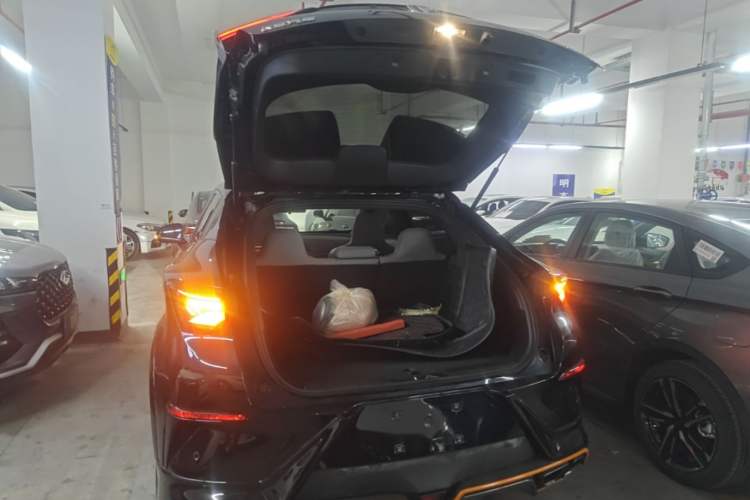 Used CHANGAN UNI-T 2022 1.5T Sport Edition Premium Version Trunk