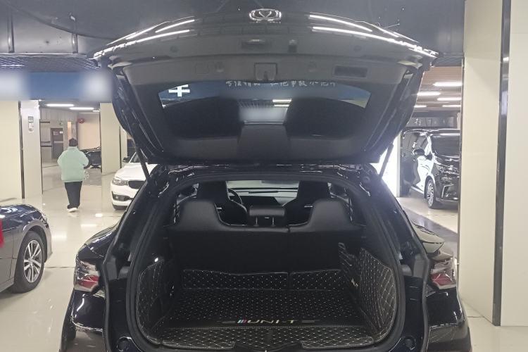 Used CHANGAN UNI-T 2022 1.5T Prestige Version Trunk