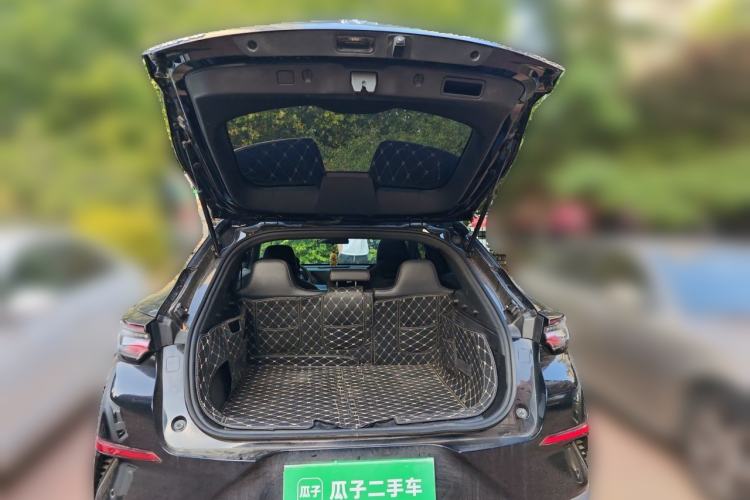 Used CHANGAN UNI-T 2022 1.5T Prestige Version Trunk