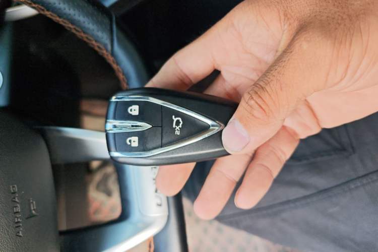 Used CHANGAN UNI-T 2022 1.5T Prestige Version Vehicle Key