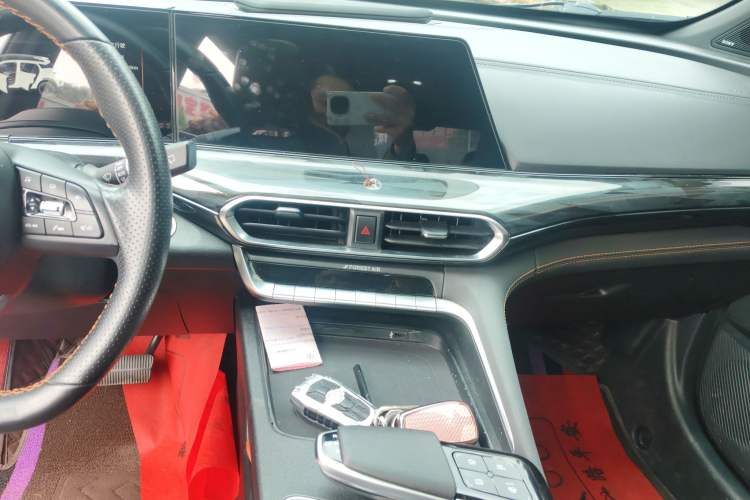 Used CHANGAN UNI-T 2022 1.5T Flagship Edition Audio And AC Panel