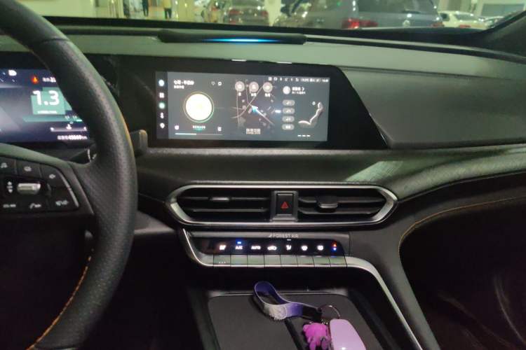 Used CHANGAN UNI-T 2022 1.5T Luxury Edition Audio And AC Panel