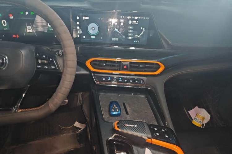 Used CHANGAN UNI-T 2022 1.5T Sport Edition Flagship Version Audio And AC Panel