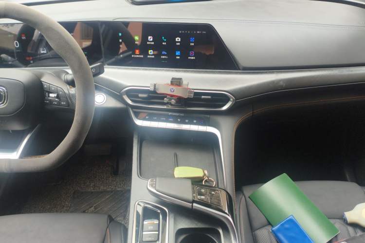 Used CHANGAN UNI-T 2022 1.5T Luxury Edition Audio And AC Panel
