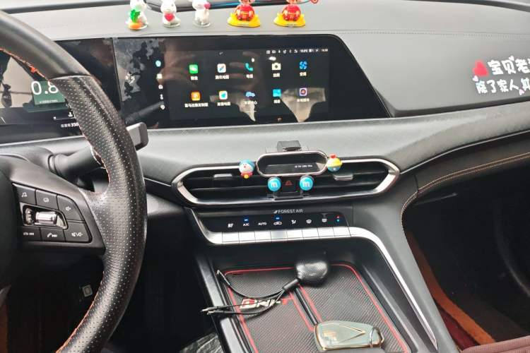 Used CHANGAN UNI-T 2022 1.5T Prestige Version Audio And AC Panel