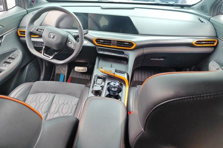Used CHANGAN UNI-T 2022 1.5T Sport Edition Premium Version Center Console