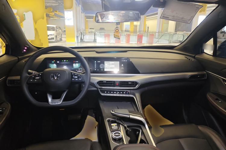 Used CHANGAN UNI-T 2022 1.5T Excellence Model Center Console