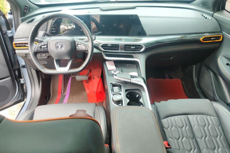 Used CHANGAN UNI-T 2022 1.5T Flagship Edition Center Console