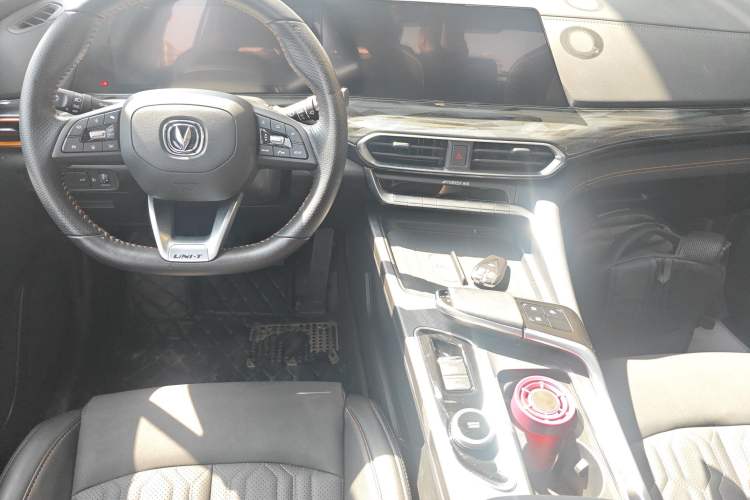 Used CHANGAN UNI-T 2022 2.0T Flagship Edition Center Console
