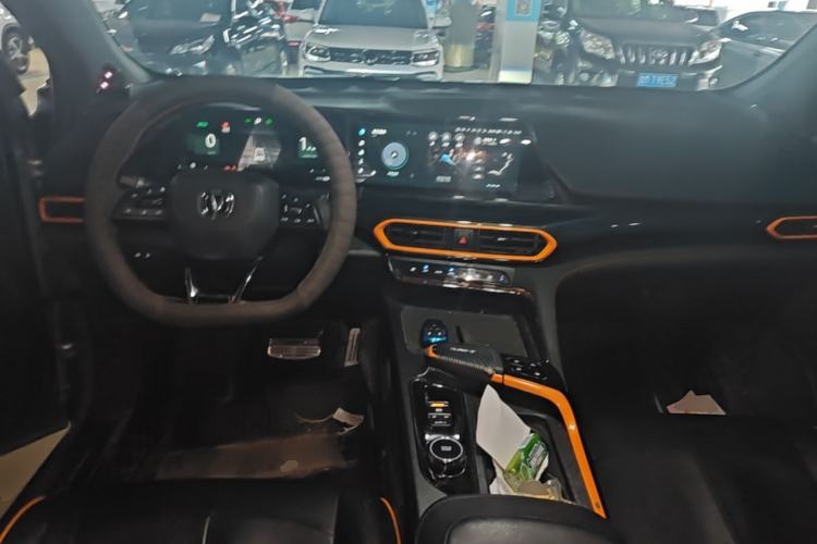 Used CHANGAN UNI-T 2022 1.5T Sport Edition Flagship Version Center Console